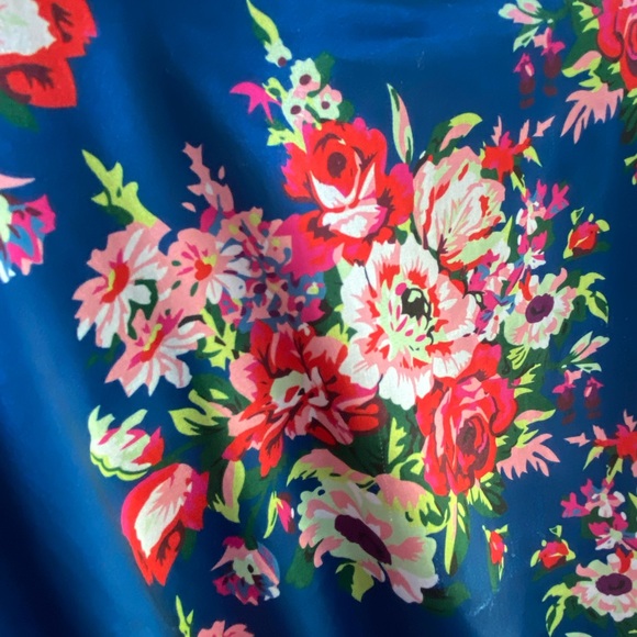 Colorful Floral Robe with Tie Satin Like Material - Picture 10 of 13